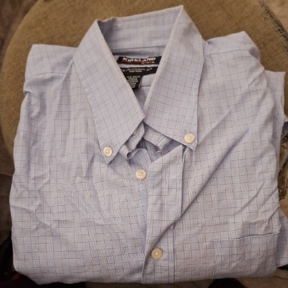 Kirkland Signature Light Blue Casual Button Down Shirt - Picture 2 of 2